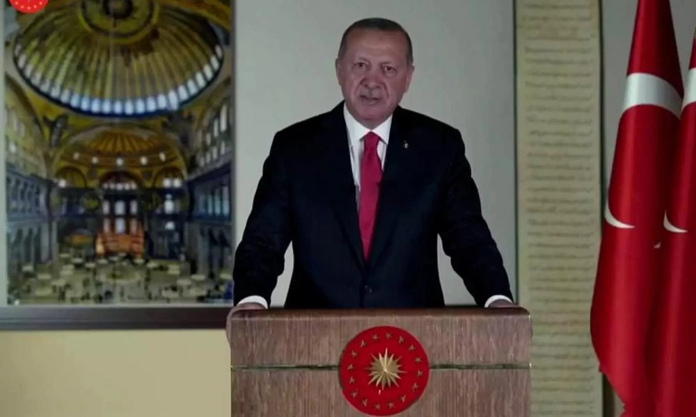 Διπροσωπία Ερντογάν για Αγία Σοφία: Άλλα λέει στη Δύση κι άλλα στους Άραβες